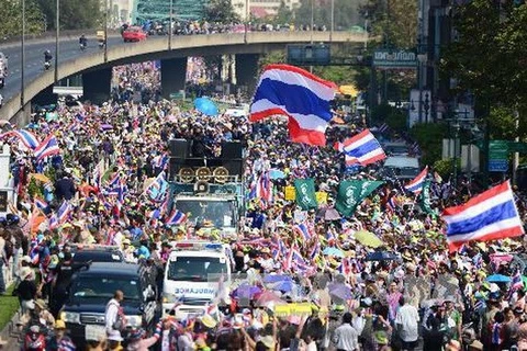 示威者已锁定首都曼谷各主要街道和政府机构